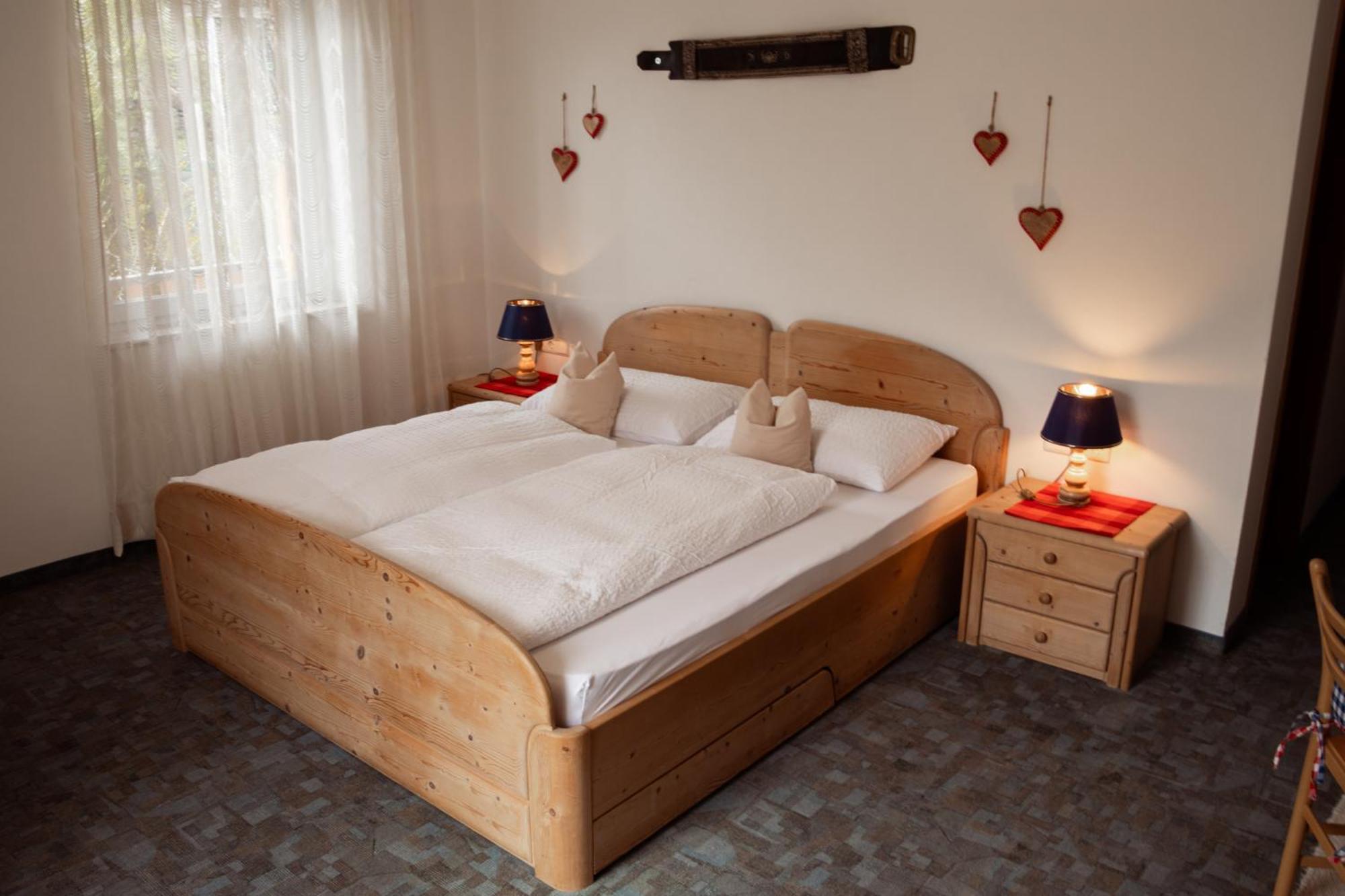 Garni Unterwegguetl Bed and Breakfast Naturns Buitenkant foto